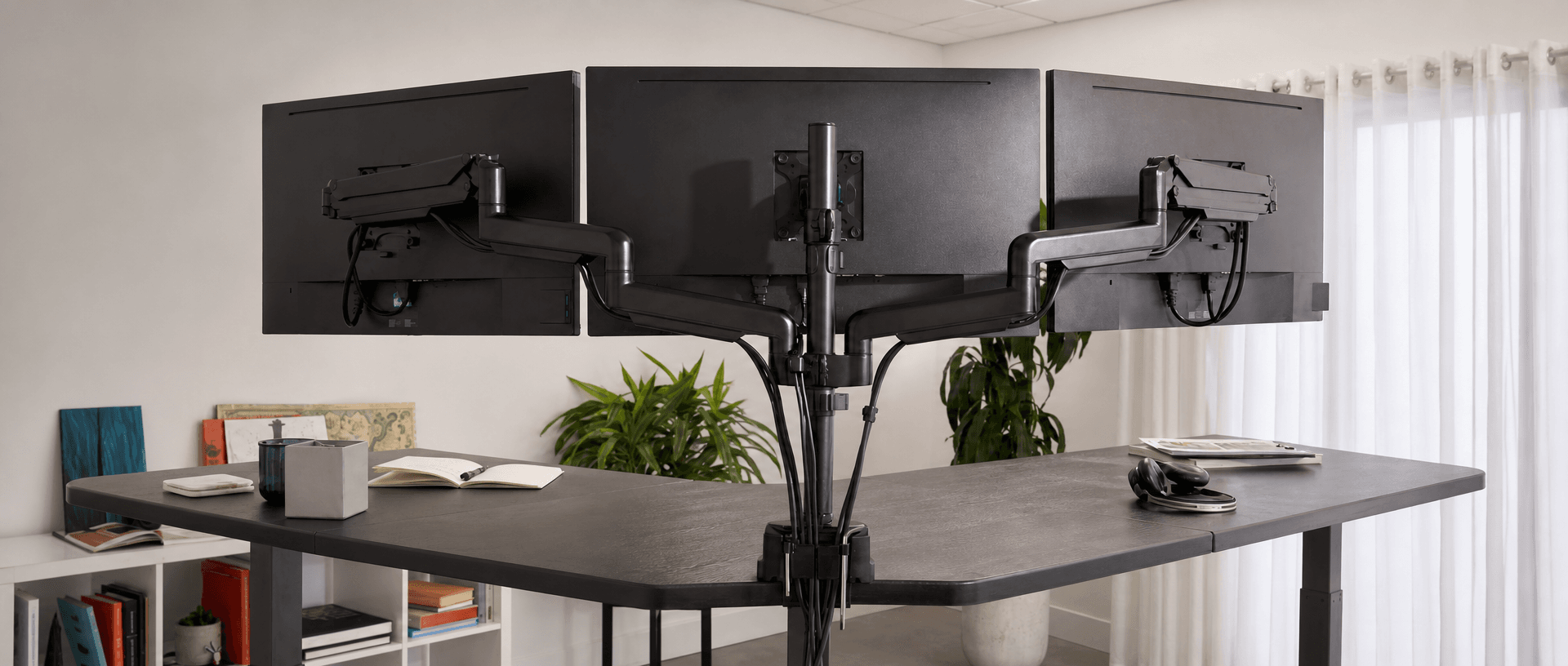 Standing Desk for 3 Monitors: What Size and Setup